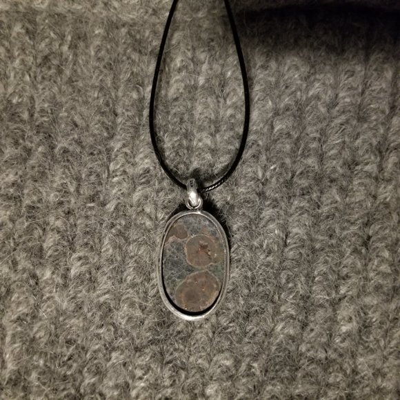 COPY - Peanut obsidian gemstone pendant, silver plate, artisan, unisex - Picture 4 of 6